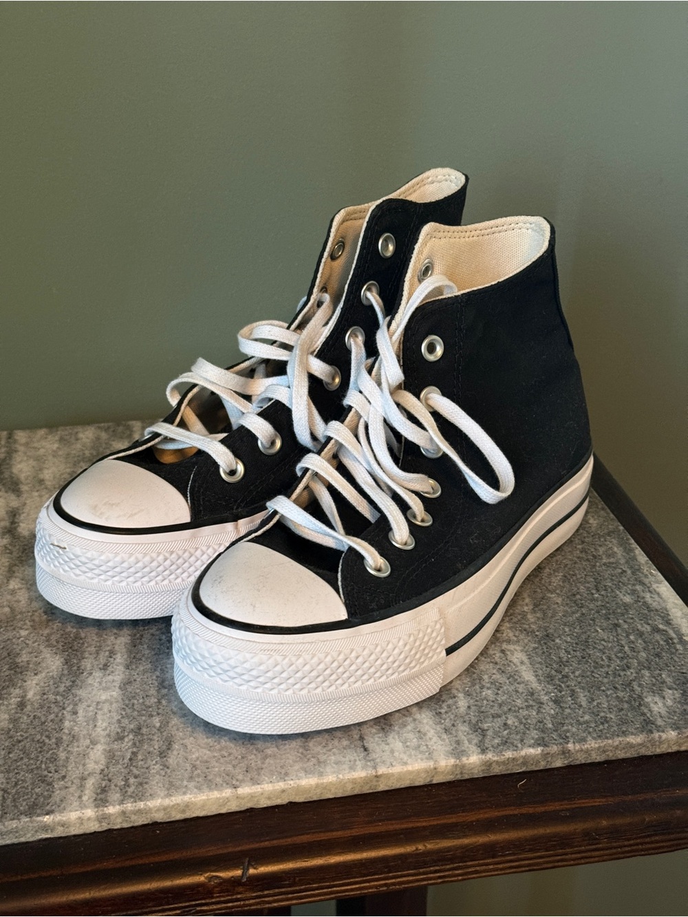 Converse - Chuck Taylor All Star Lift Platform Canvas - Size 6.5